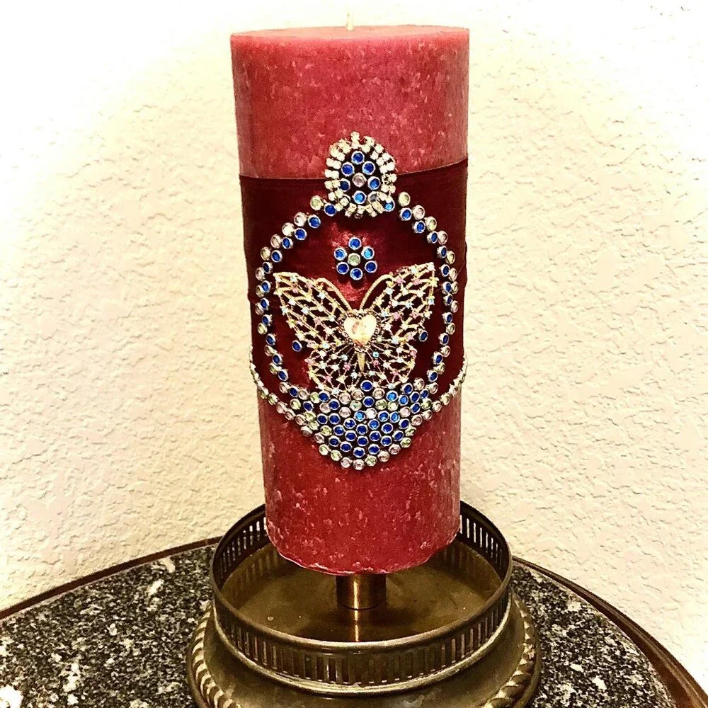 NWT ALEXANDRA'S ACCENTS Designer Art Hand Decorated Jeweled Pillar Candle 4x9